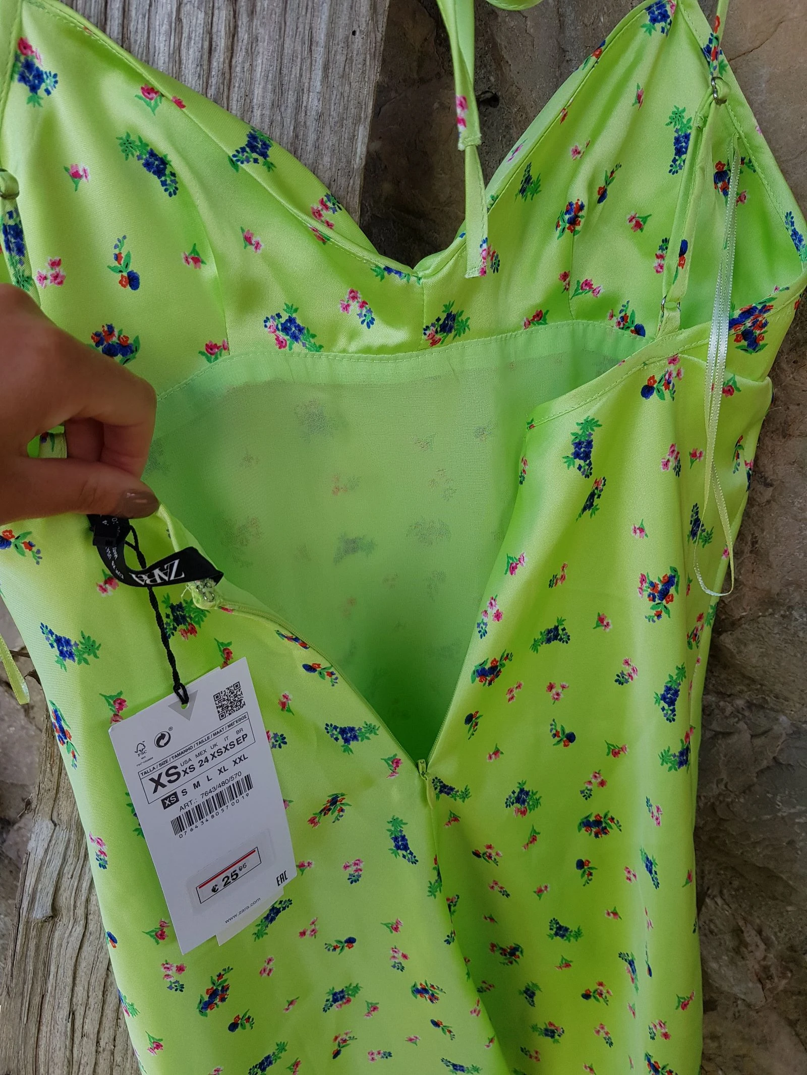 Vestido mini satinado floral Zara PP. Robe courte satinée fleurie – photo 9